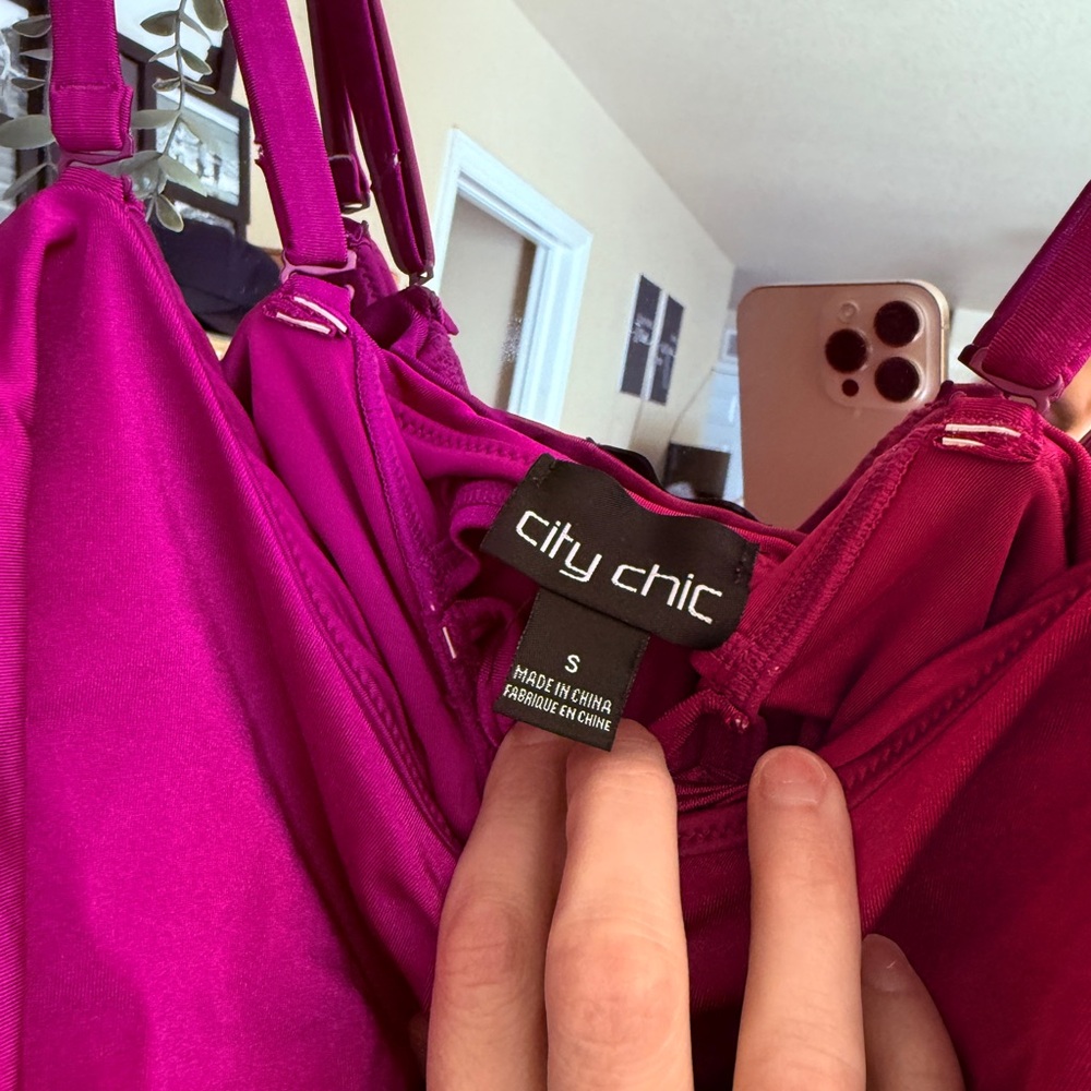 City Chic Fuchsia Ruffle swimsuit - Picture 2 of 4